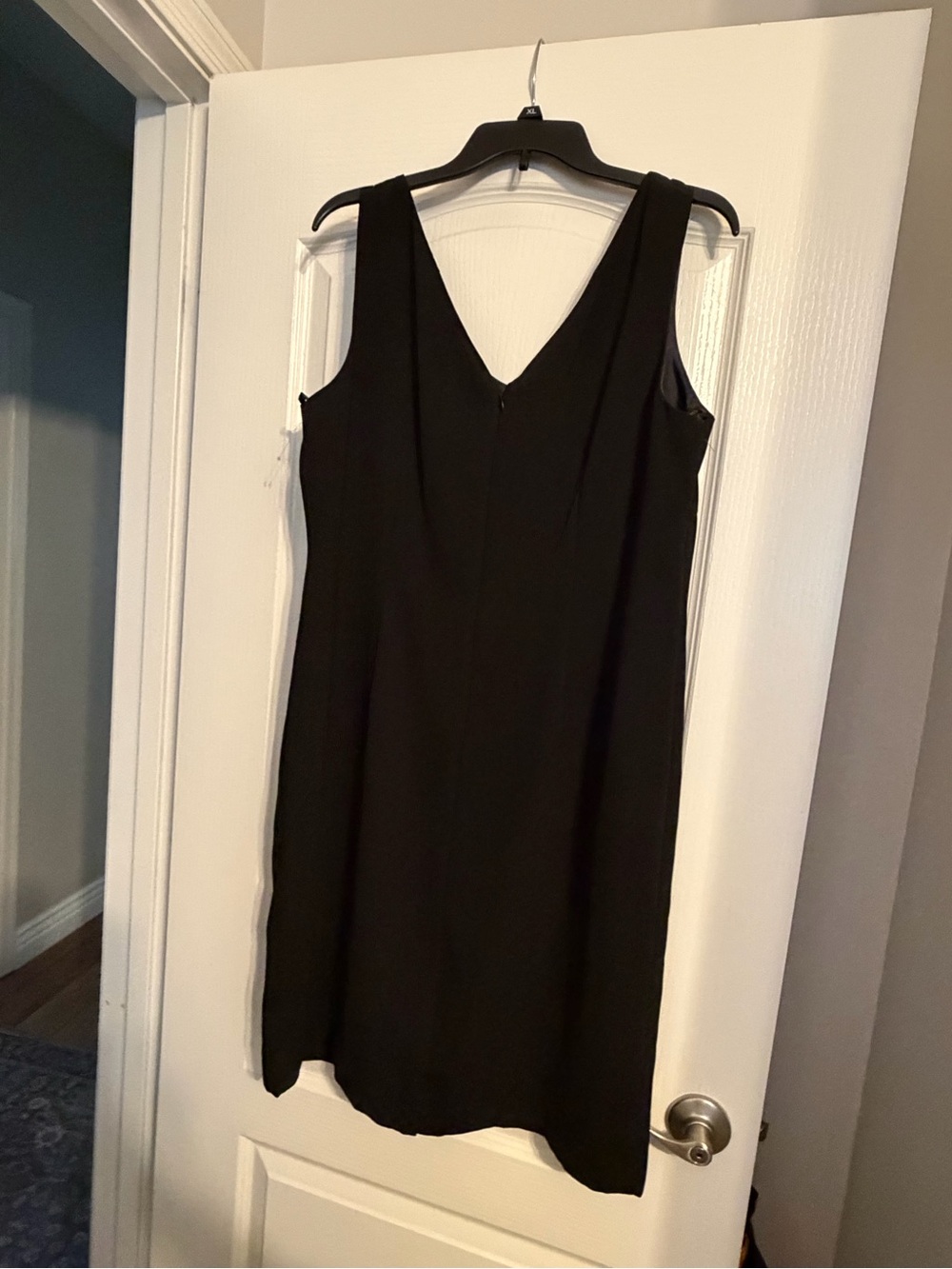 Danny & Nicole Black V-Neck Sleeveless Sheath Dress